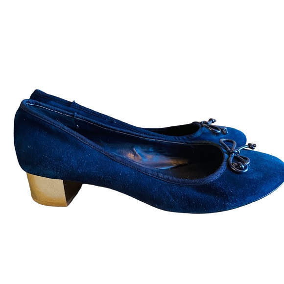 Lord & Taylor Shoes - Lord & Taylor 424 Fifth Janaya Leather Gold Heel Pumps E781